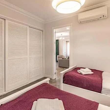 Apartment Historic Center Chic Gem With Balcony Malaga