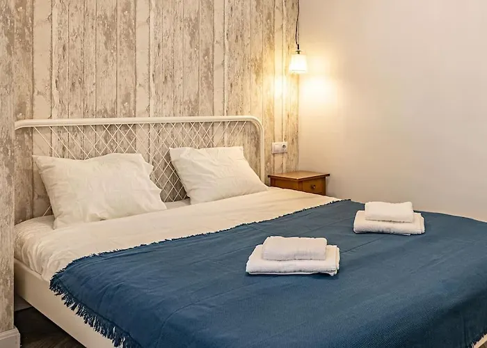 Historic Center Chic Gem With Balcony Apartment *