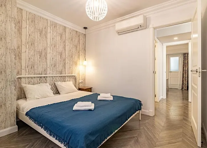 Historic Center Chic Gem With Balcony Apartment Málaga